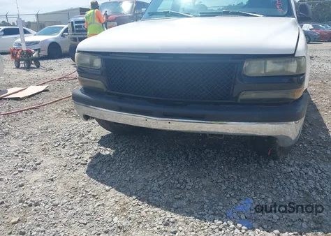 2000 Chevrolet Silverado 1500 from USA, damaged, VIN 1GCEC19V4YE218913